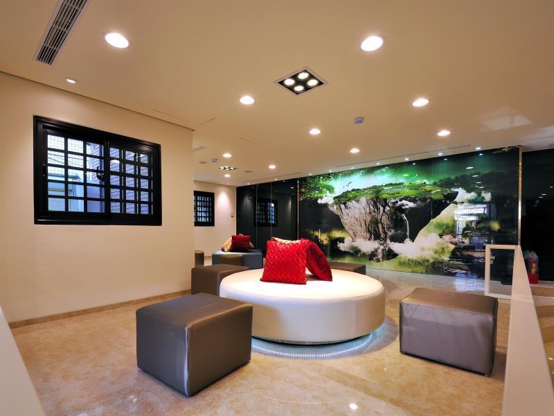 Audi Garden Business Hotel Таоуан Екстериор снимка