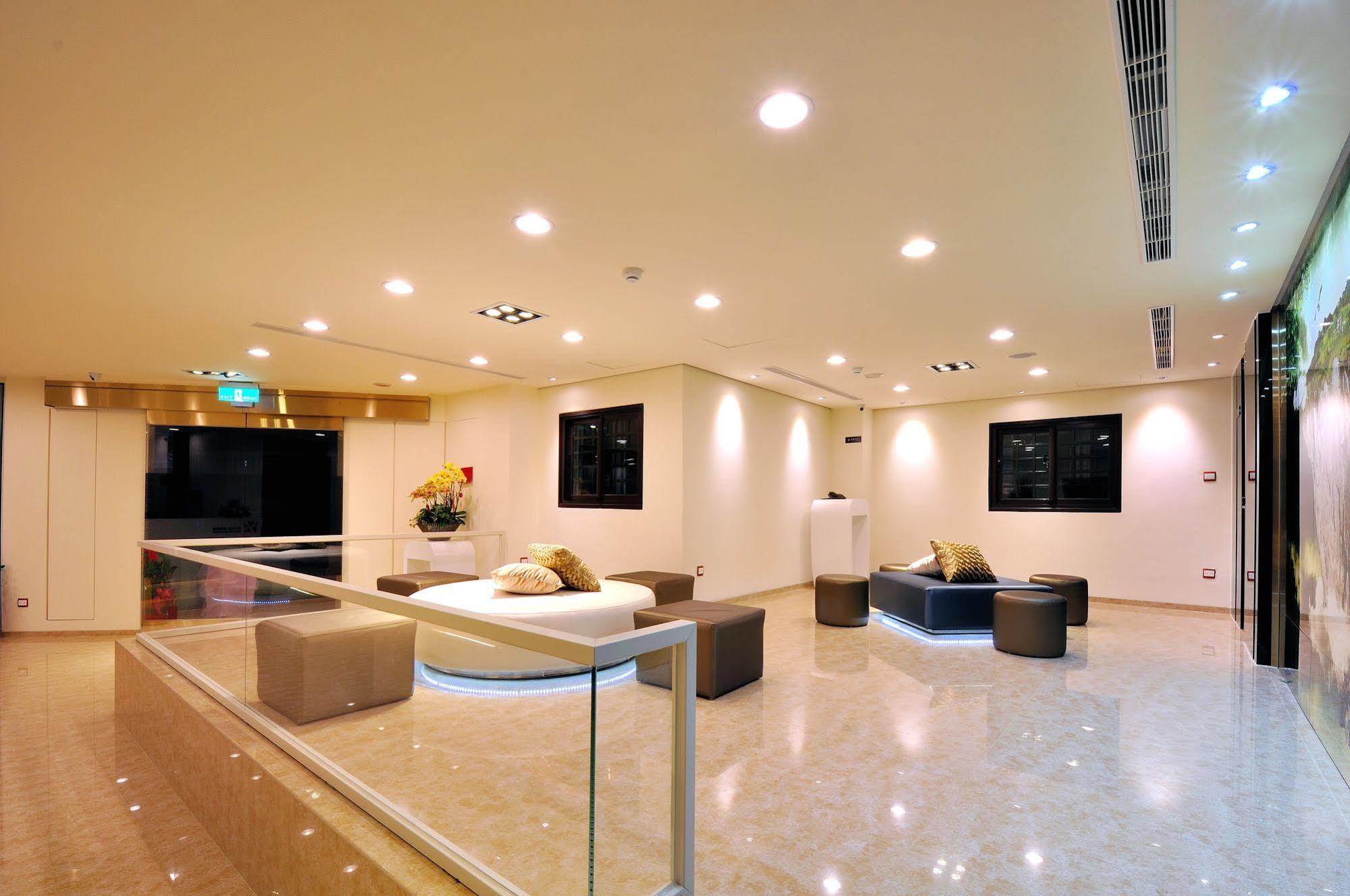 Audi Garden Business Hotel Таоуан Екстериор снимка