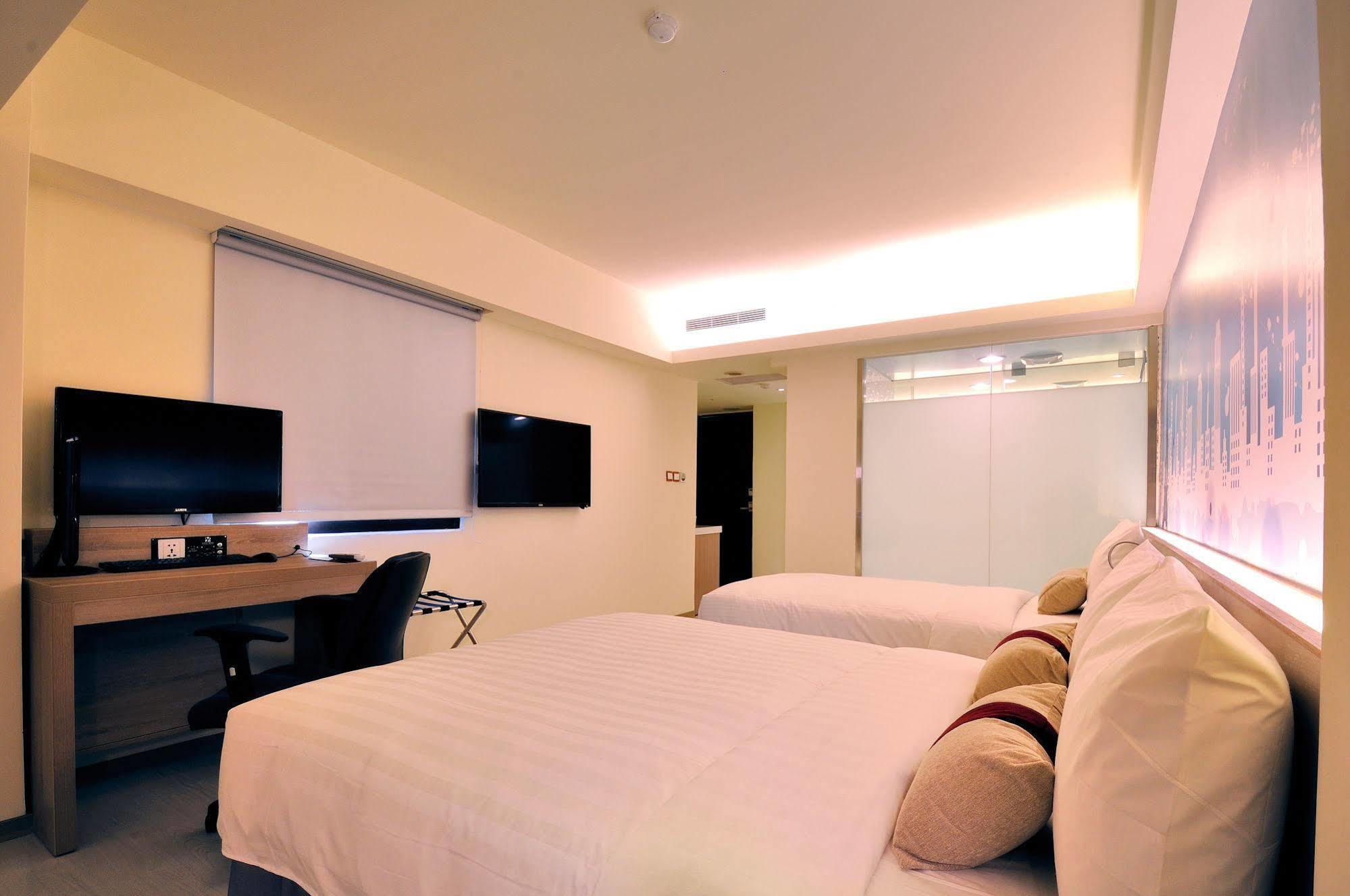 Audi Garden Business Hotel Таоуан Екстериор снимка