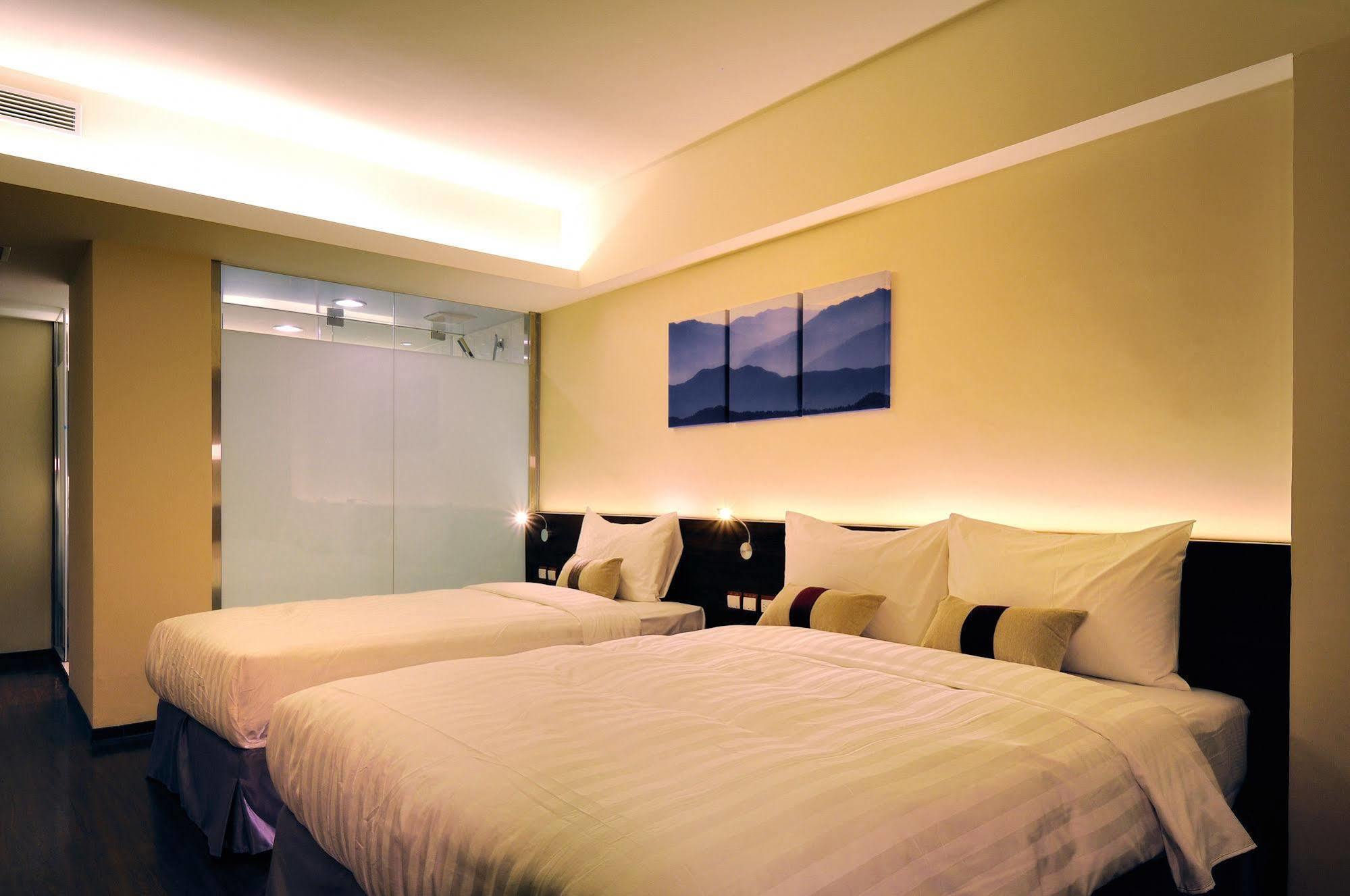 Audi Garden Business Hotel Таоуан Екстериор снимка